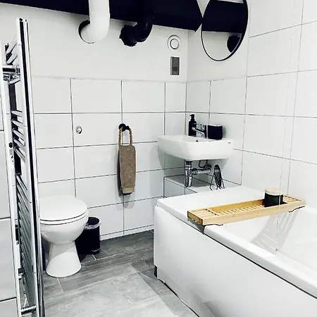 Exclusive And Modern - Centre- 85