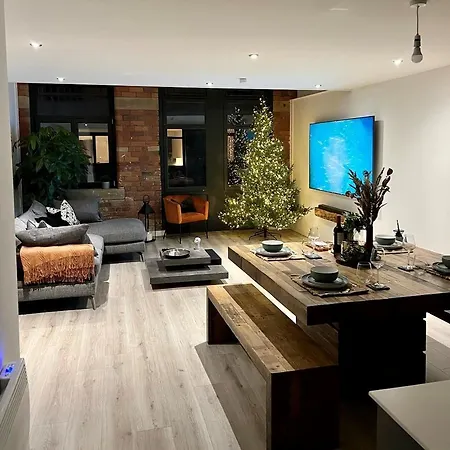 Refurbished May 2026 - Exclusive And Modern Bradford City Centre- 85