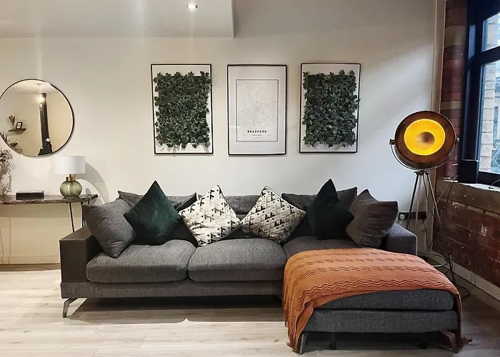 Exclusive And Modern - Centre- 85